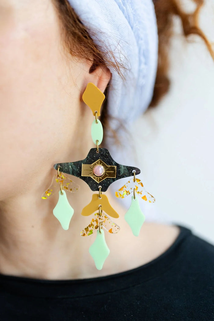 Brilliant Plumes: Seafoam