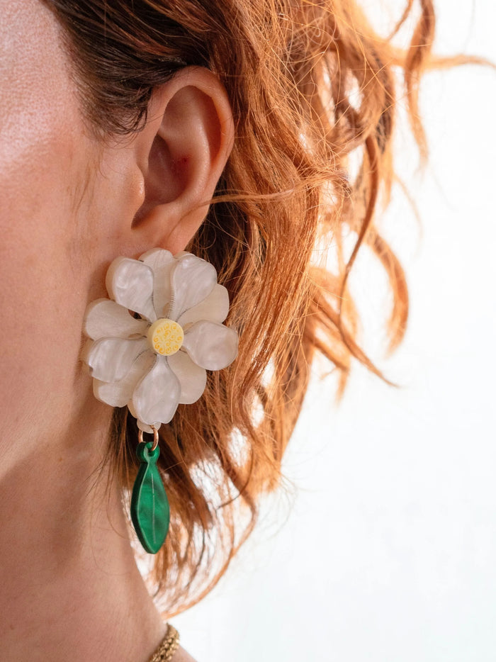 Magnolia: Full Flower